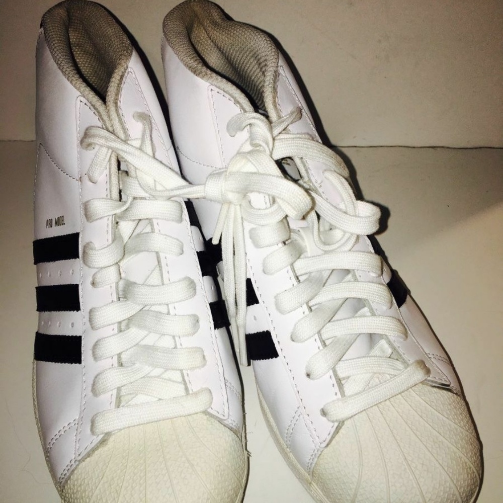 Adidas Pro Model Shoes - Picture 2 of 4